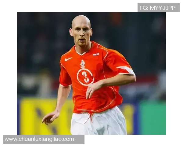 荷兰足球明星小法的辉煌职业生涯与成就回顾